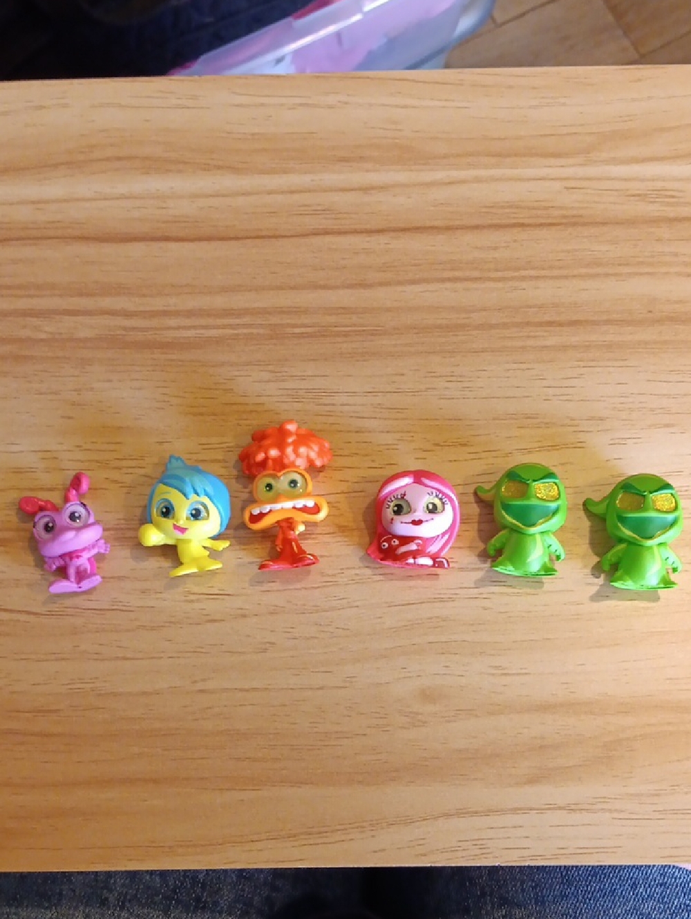 NEON Disney Doorables
